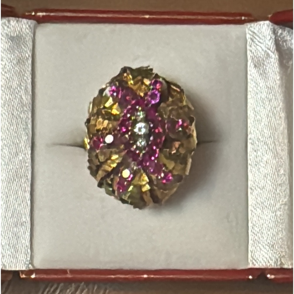 SOLD— Vintage 18k Ring Unique Size 7 - HEAVY